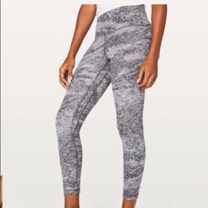 LULULEMON AREA ICE GRAY ALIGN PANTS 25” Sz 6